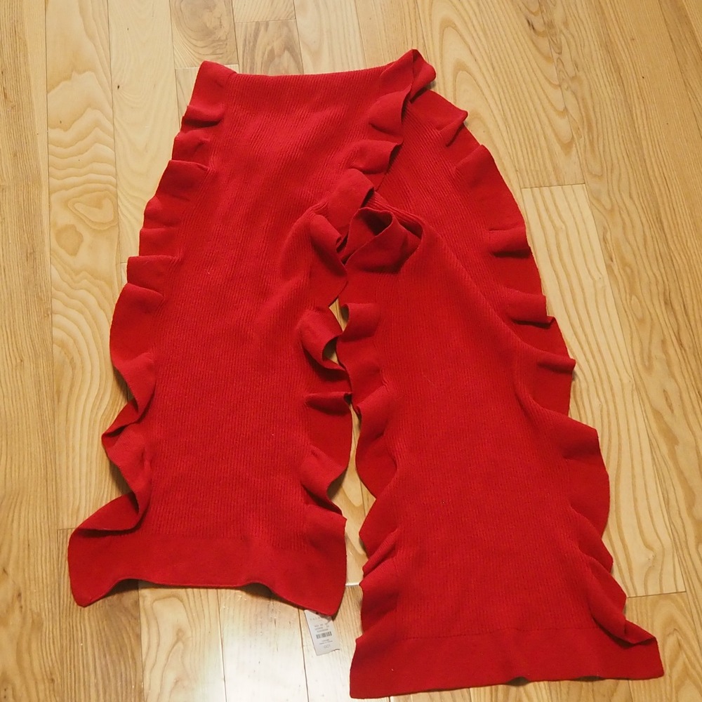 Talbots Ruffle Ribbed Knit Scarf- New With Tags- Winter Holiday Accessory